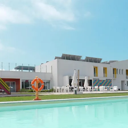 Ride Surf & Peniche Gæstehus 4*