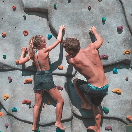 Ride Surf & Peniche Gæstehus 4*