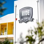 Ride Surf & Peniche Πανσιόν Ferrel (Leiria)