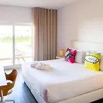 Πανσιόν Ride Surf & Peniche 4*