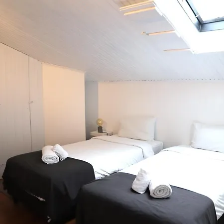 Casa de hóspedes Ride Surf & Peniche Ferrel (Leiria)