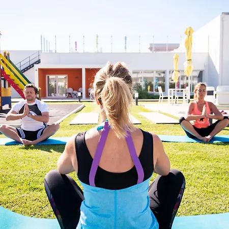 Гостевой дом Ride Surf & Peniche Феррел