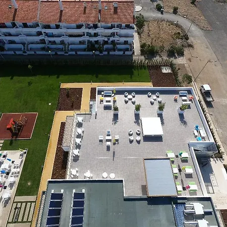 Ride Surf & Peniche Гостевой дом Феррел