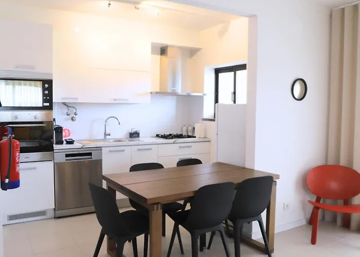 Ride Surf & Peniche 招待所 4*