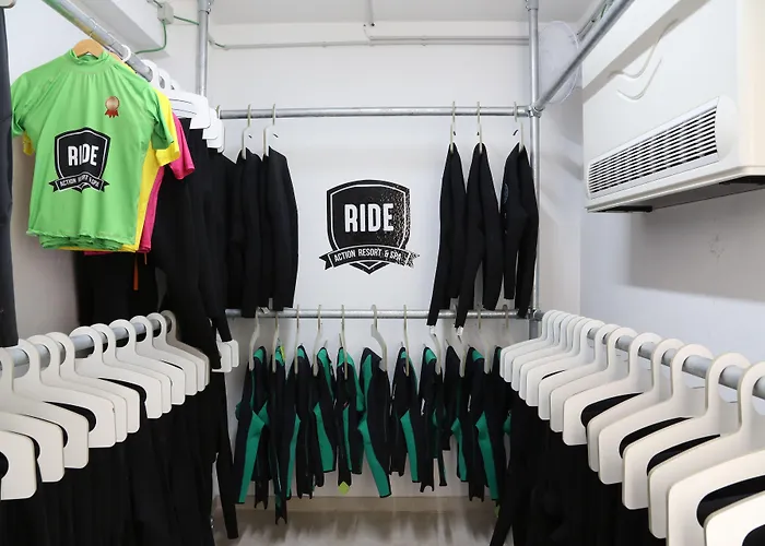 Ride Surf & Peniche 招待所 4*