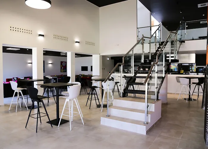 Ride Surf & Peniche 4* 费雷尔